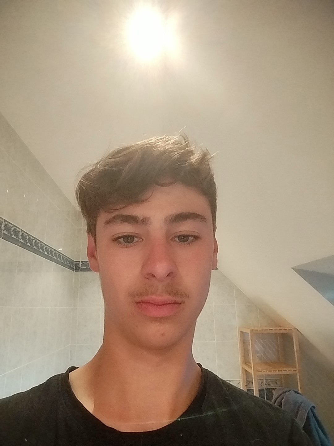 Profil de Houssein, 21 ans, Trans à Schoos